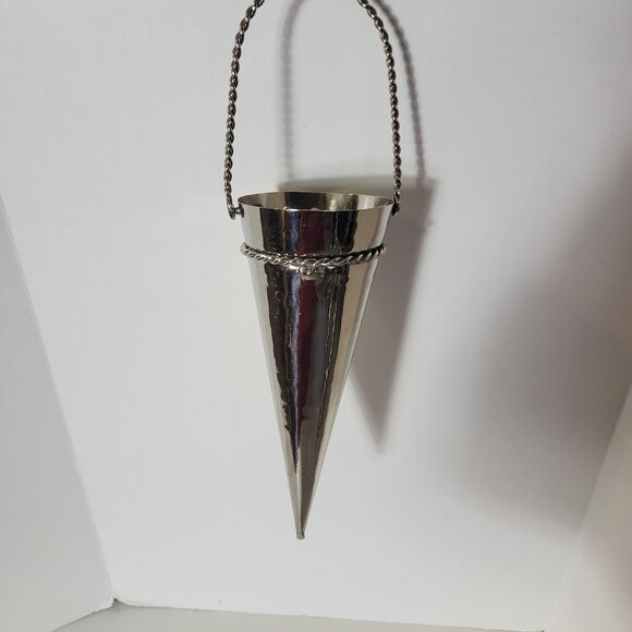 Vintage 7.5" Hanging Cone Vase with Twisted Rope Handle & Tassels - Picture 3 of 3